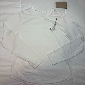 Girls Nike Dri-fit White Long Sleeve Performance Shirt size large. New with tags